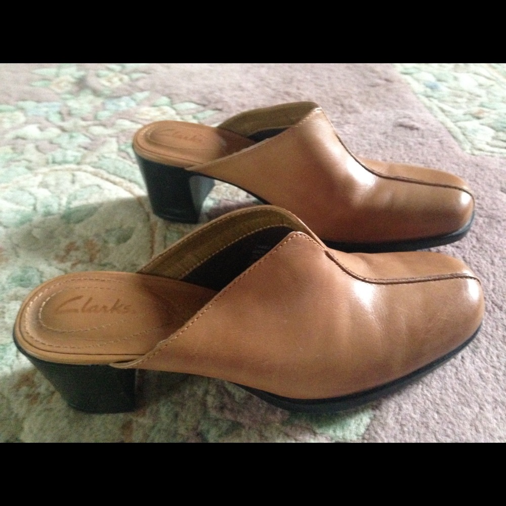 Clarks mules/heels